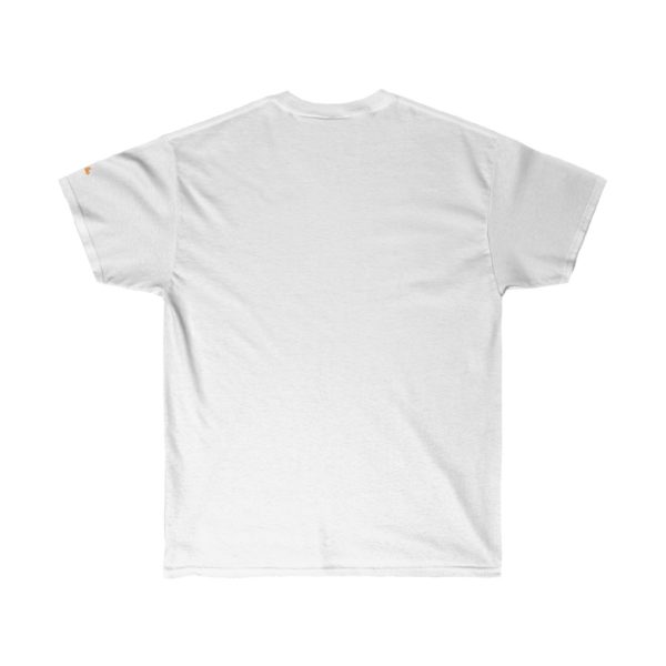 La parte posterior de esta camiseta es de color blanco sólido.
