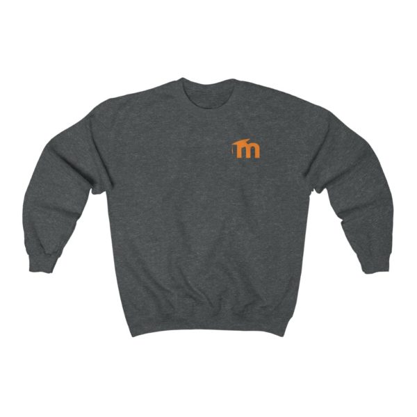 Um suéter cinza marle escuro com o logotipo do Moodle 'm' impresso em laranja