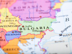 O Moodle Certified Premium Partner eFaktor se expande para a Bulgária